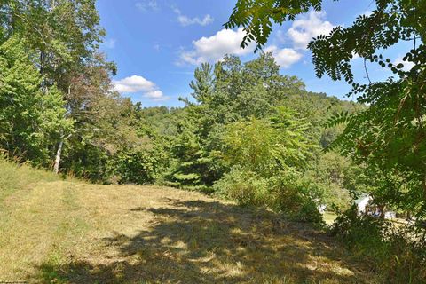 Photo of Lot 109 Richmond Avenue, Grafton, WV 26354 (MLS # 10161334)