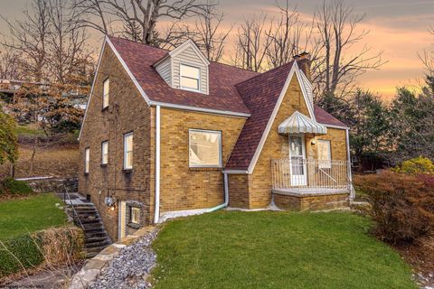 Photo of 1231 College Park, Fairmont, WV 26554 (MLS # 10162266)