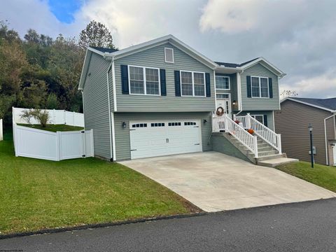 Photo of 249 Woodbury Drive, Fairmont, WV 26554 (MLS # 10162259)