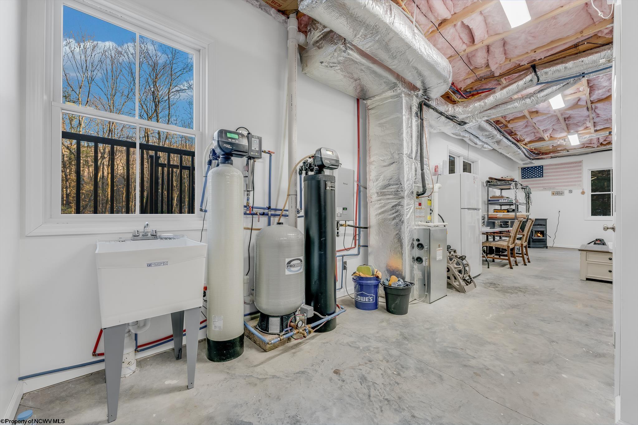 Parsons, West Virginia 26287, United States, 2 Bedrooms Bedrooms, ,2 BathroomsBathrooms,Residential,Active,247932