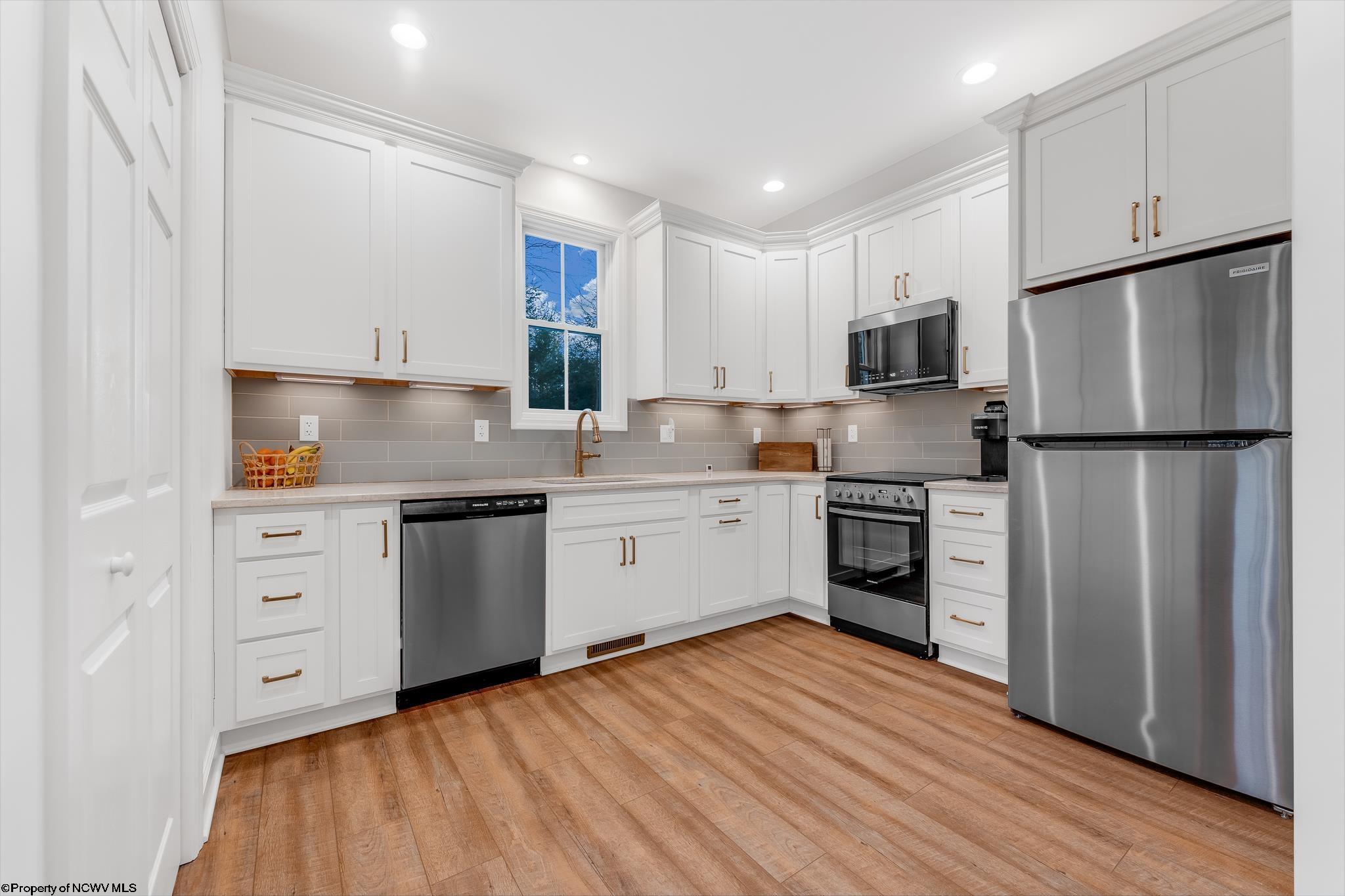 Parsons, West Virginia 26287, United States, 2 Bedrooms Bedrooms, ,2 BathroomsBathrooms,Residential,Active,247932