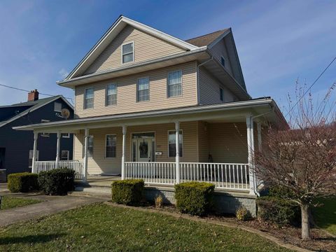 Photo of 1507 Edgeway Drive, Fairmont, WV 26554 (MLS # 10163122)