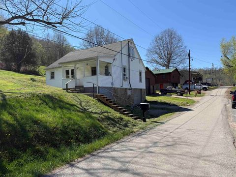 Photo of 605 Sheridan Street, Glenville, WV 26351 (MLS # 10164133)