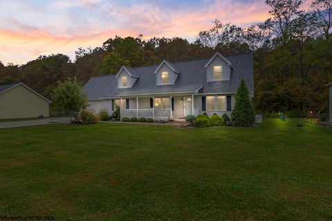 Photo of 83 Tymber Creek Drive, Clarksburg, WV 26301 (MLS # 10161941)