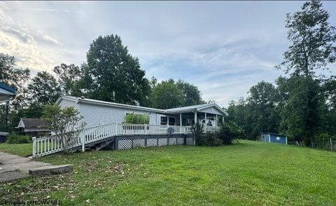 Photo of 101 Dogwood Trail, Napier, WV 26631 (MLS # 10160891)