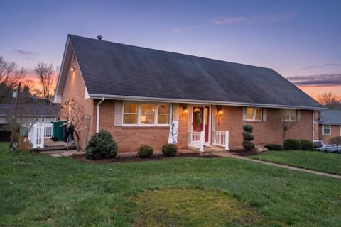 Photo of 118 Ridgeway Drive, Bridgeport, WV 26330 (MLS # 10163788)