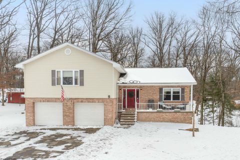 Photo of 68 Loch Haven Drive, Morgantown, WV 26508 (MLS # 10163191)