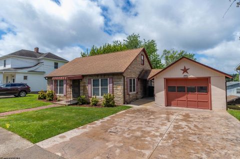 Photo of 405 Orchard Avenue, Bridgeport, WV 26330 (MLS # 10165184)