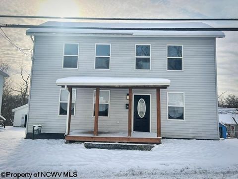 Photo of 23 Freeland Street, Fairmont, WV 26554 (MLS # 10162783)