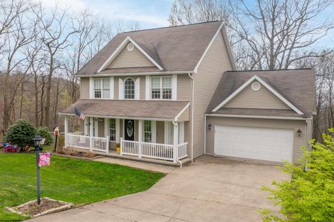 Photo of 21 Oakton Drive, Morgantown, WV 26508 (MLS # 10164273)
