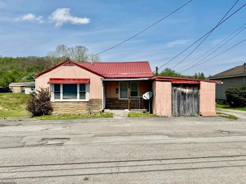 Photo of 150 Minnich Street, Weston, WV 26452 (MLS # 10164306)