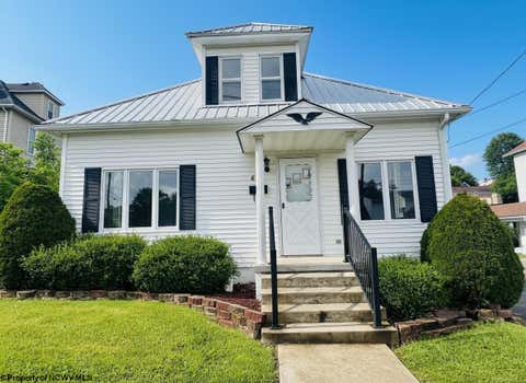 Photo of 542 Market Street, Fairmont, WV 26554 (MLS # 10165271)