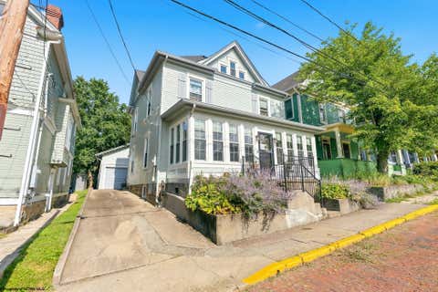 Photo of 257 MORRIS Street, Morgantown, WV 26501 (MLS # 10166515)