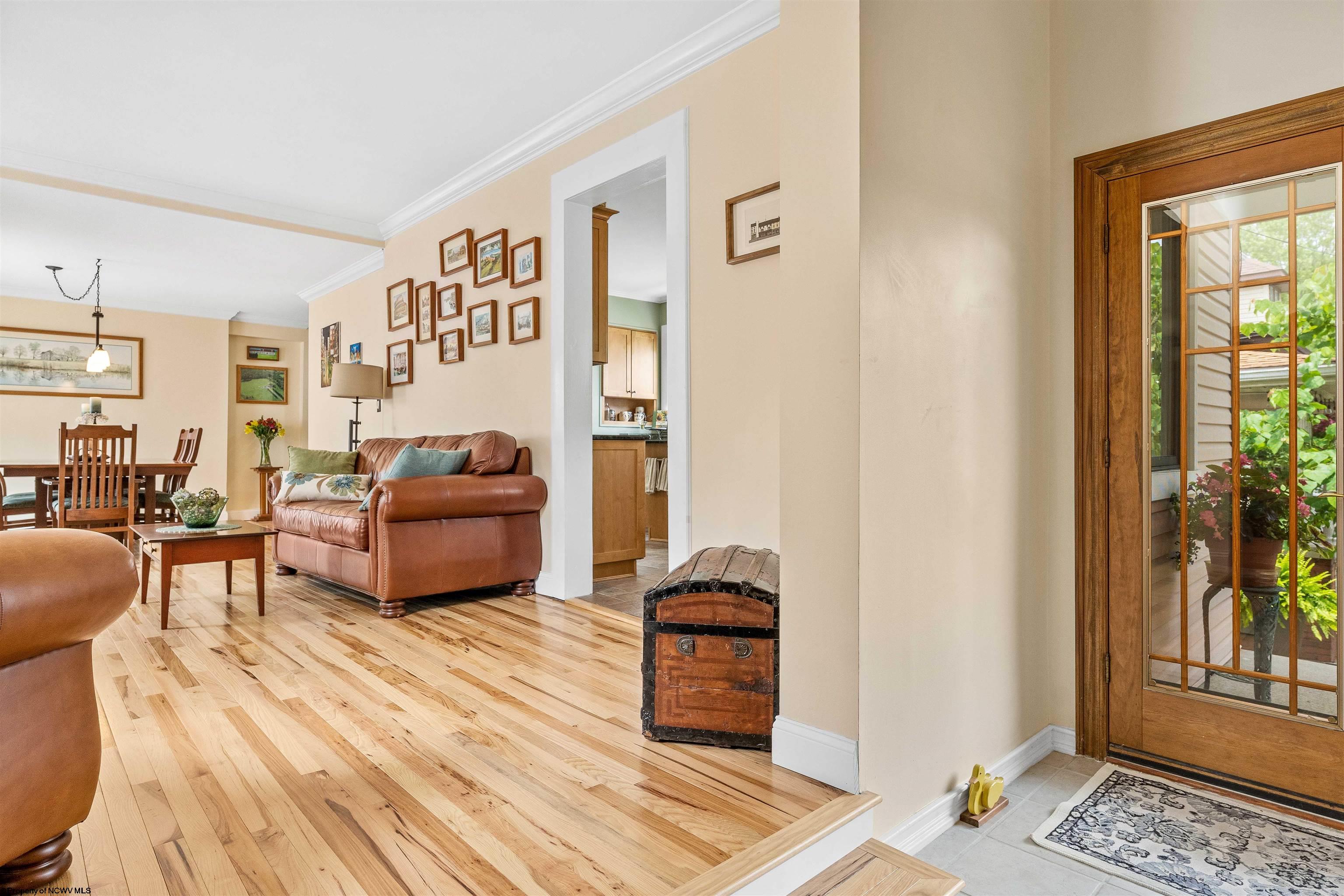 Photo 4 of 29 of 248 Waitman Street house