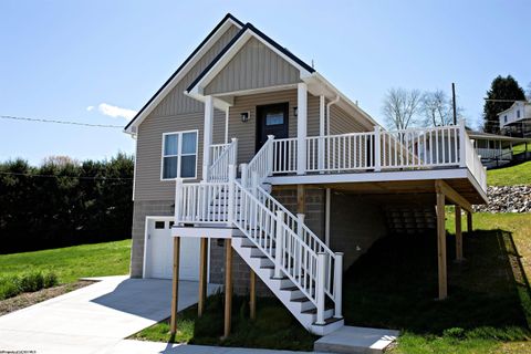 Photo of 110 Edison Street, Nutter Fort, WV 26301 (MLS # 10163583)