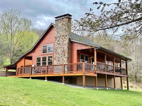 Photo of 310 Hawthorne Point, Dryfork, WV 26263 (MLS # 10164263)