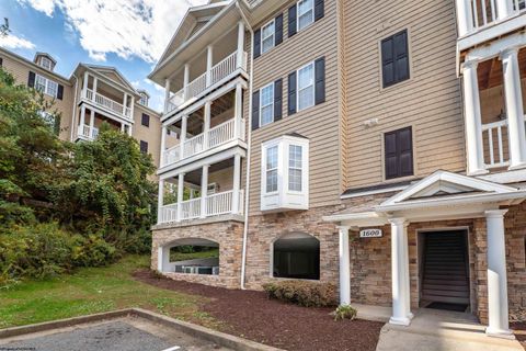 Photo of 1612 Suncrest Village, Morgantown, WV 26505 (MLS # 10161943)