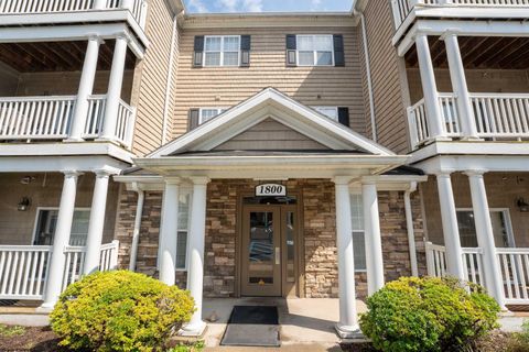 Photo for 1817 Suncrest Village