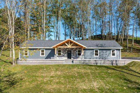 Photo of 8 Wapiti Lane, Morgantown, WV 26501 (MLS # 10161572)