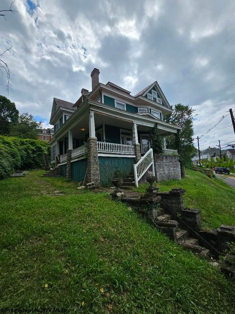 Photo of 439 S Chestnut Street, Clarksburg, WV 26301 (MLS # 10160954)