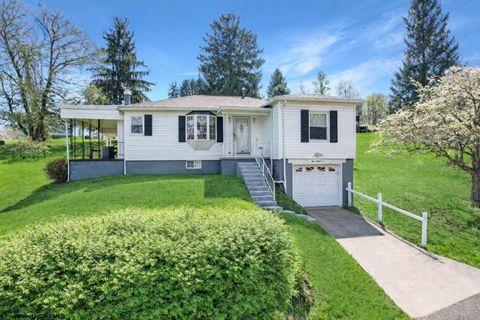 Photo of 164 Wilmerding Street, Morgantown, WV 26505 (MLS # 10164267)