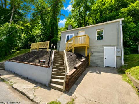 Photo of 458 Ben Street, Clarksburg, WV 26301 (MLS # 10166509)