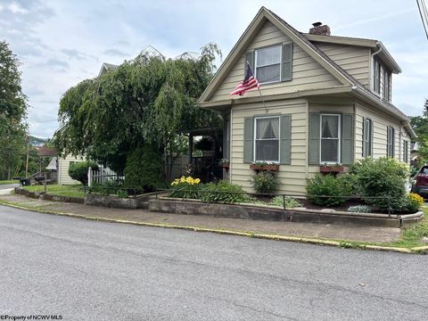 Photo of 67 W Park Avenue, Westover, WV 26501 (MLS # 10165461)