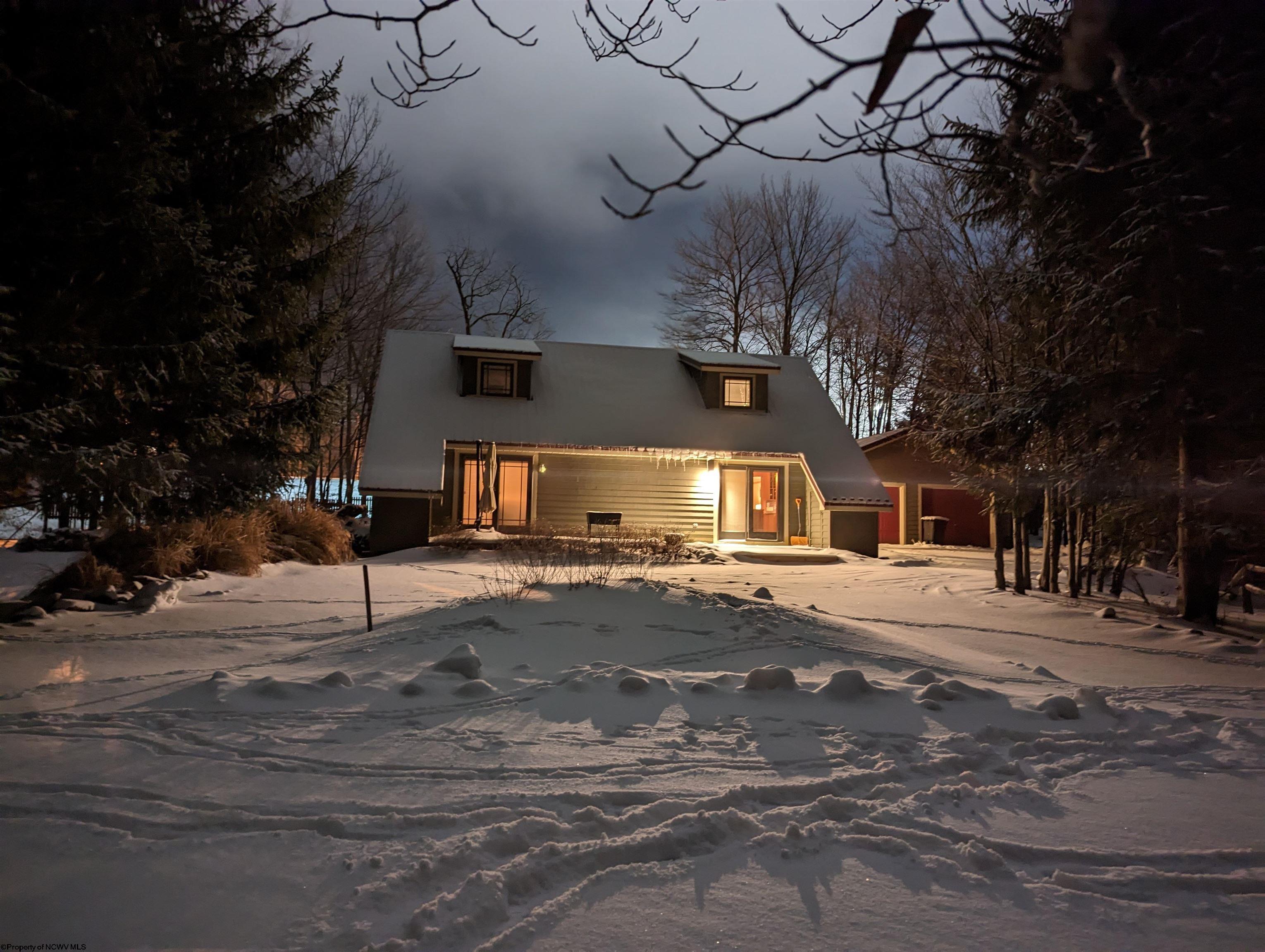 Davis, West Virginia 26260, United States, 4 Bedrooms Bedrooms, ,3 BathroomsBathrooms,Residential,Active,6702