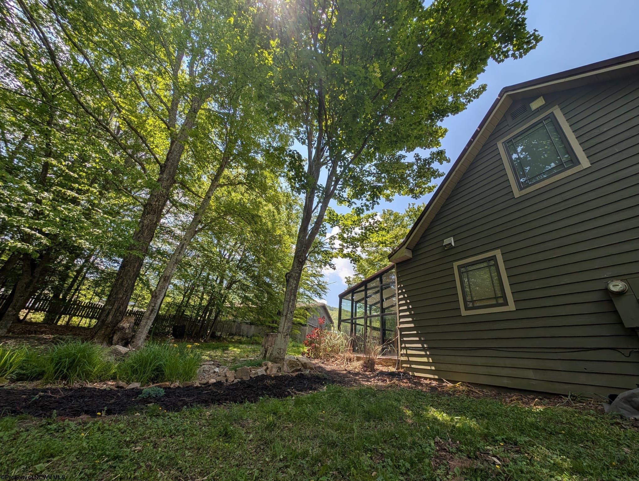 Davis, West Virginia 26260, United States, 4 Bedrooms Bedrooms, ,3 BathroomsBathrooms,Residential,Active,6702