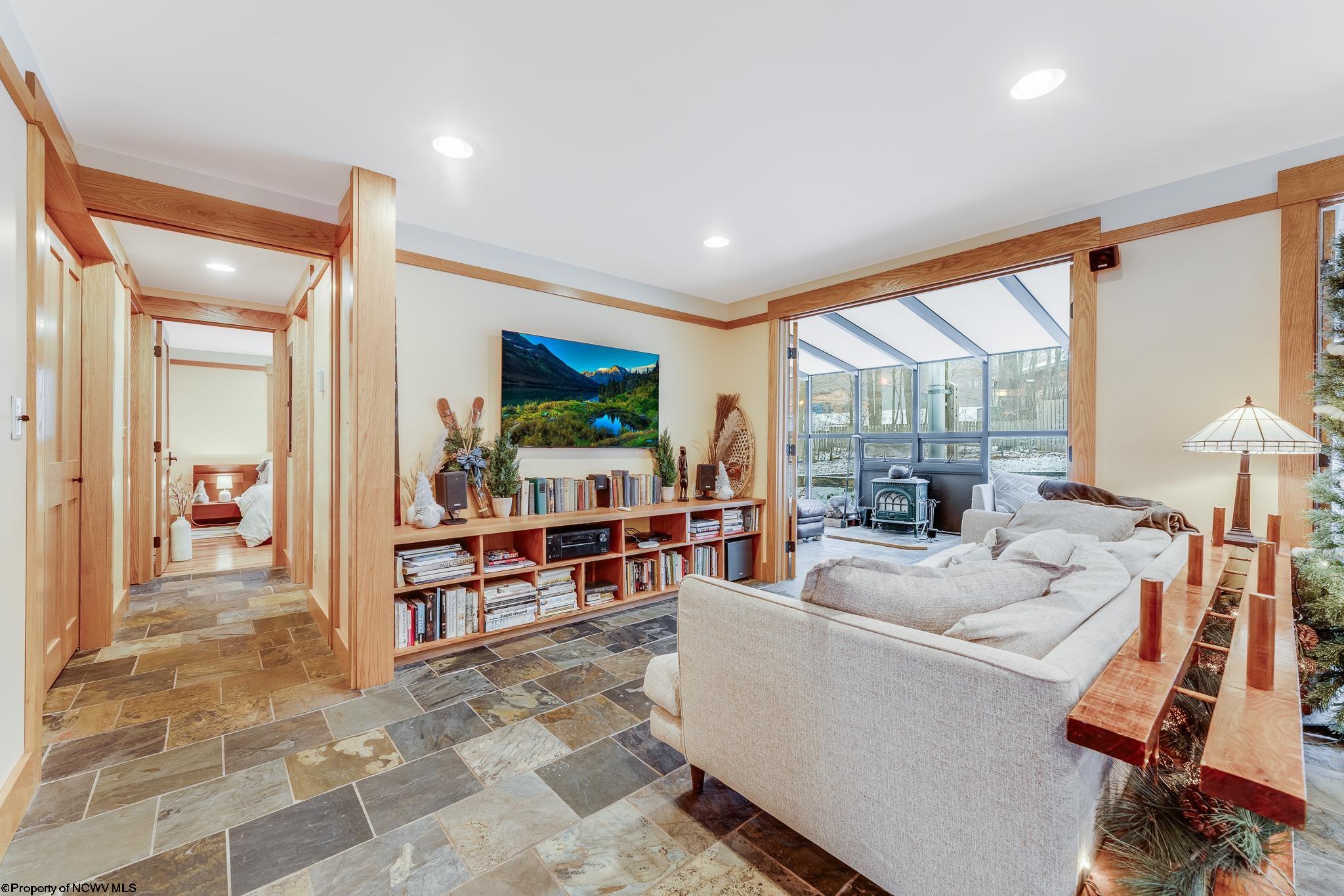 Davis, West Virginia 26260, United States, 4 Bedrooms Bedrooms, ,3 BathroomsBathrooms,Residential,Active,6702