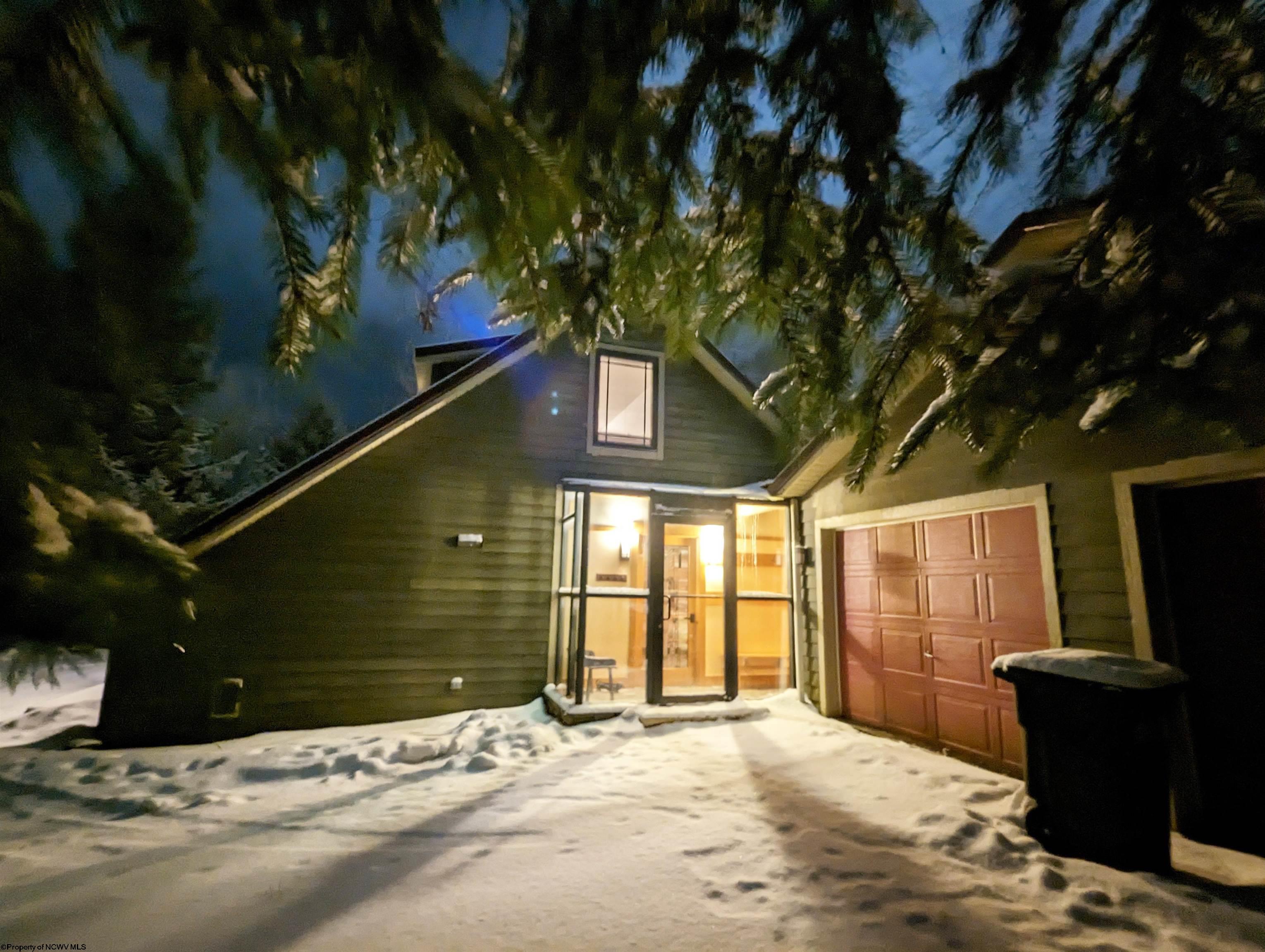 Davis, West Virginia 26260, United States, 4 Bedrooms Bedrooms, ,3 BathroomsBathrooms,Residential,Active,6702