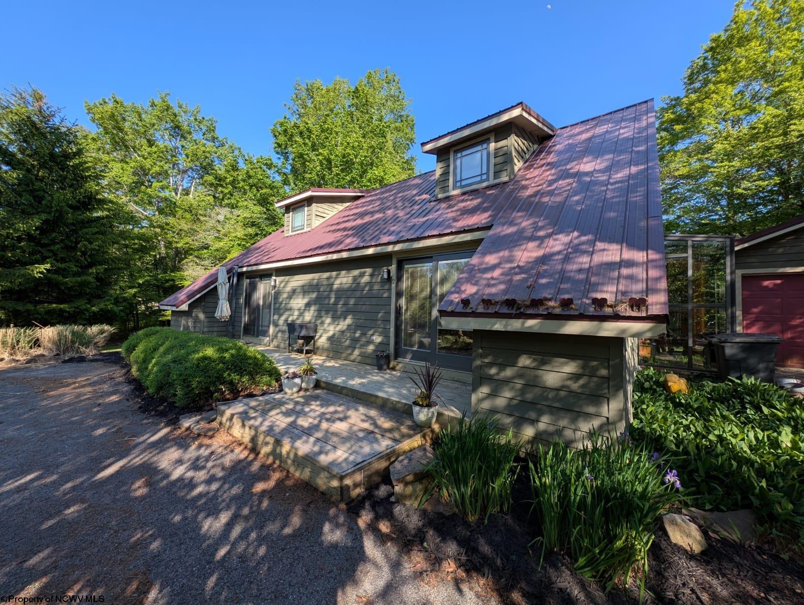 Davis, West Virginia 26260, United States, 4 Bedrooms Bedrooms, ,3 BathroomsBathrooms,Residential,Active,6702