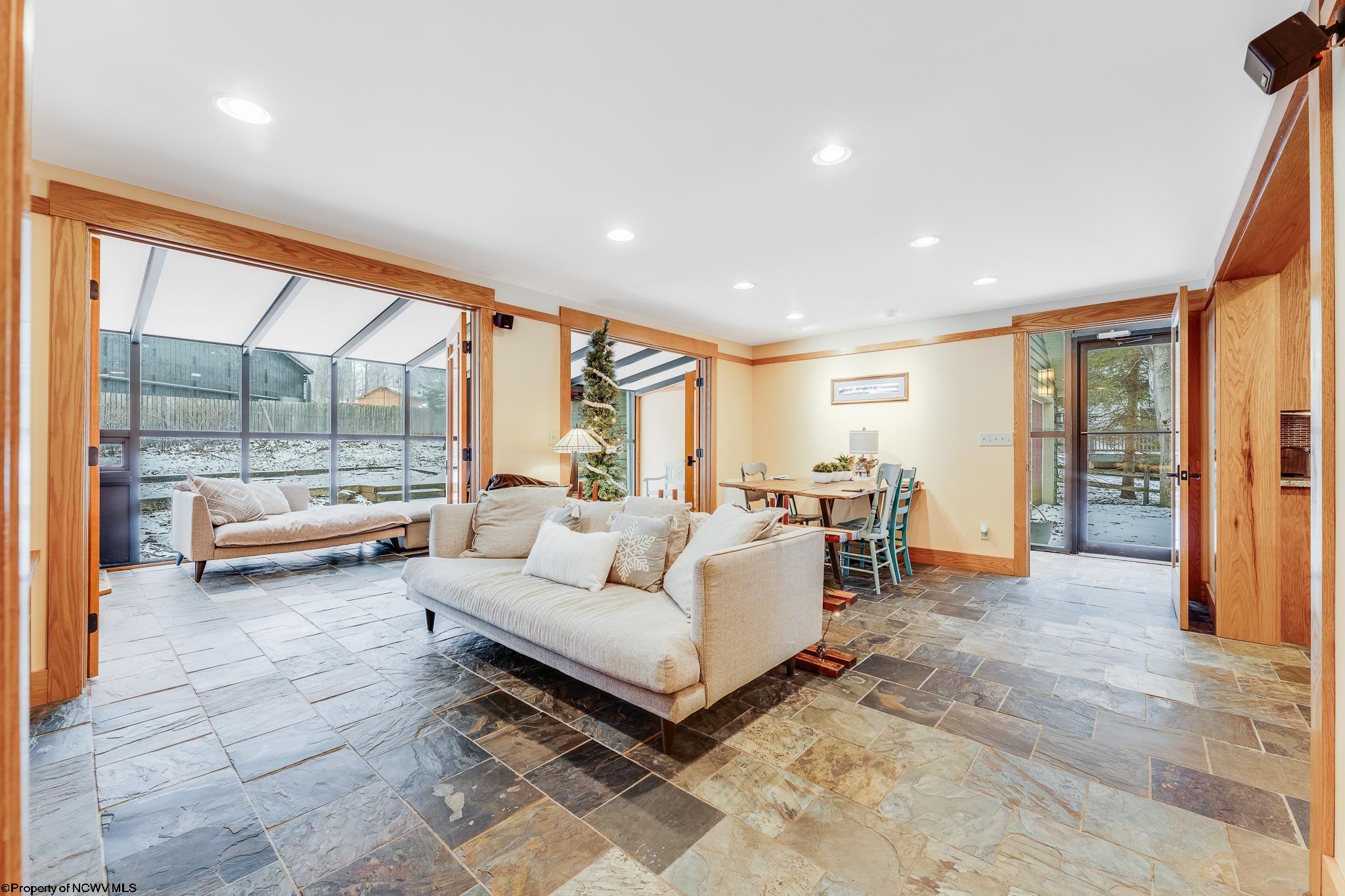 Davis, West Virginia 26260, United States, 4 Bedrooms Bedrooms, ,3 BathroomsBathrooms,Residential,Active,6702