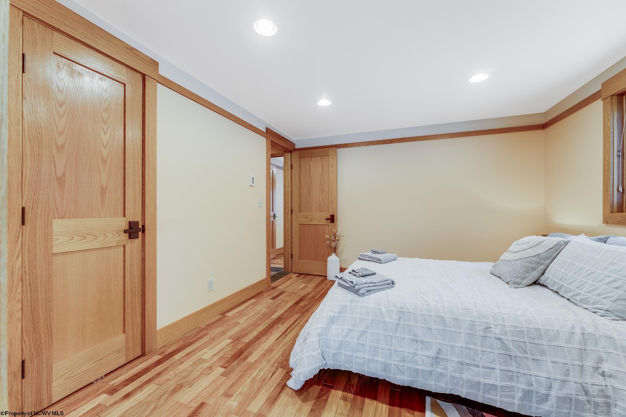 Davis, West Virginia 26260, United States, 4 Bedrooms Bedrooms, ,3 BathroomsBathrooms,Residential,Active,6702