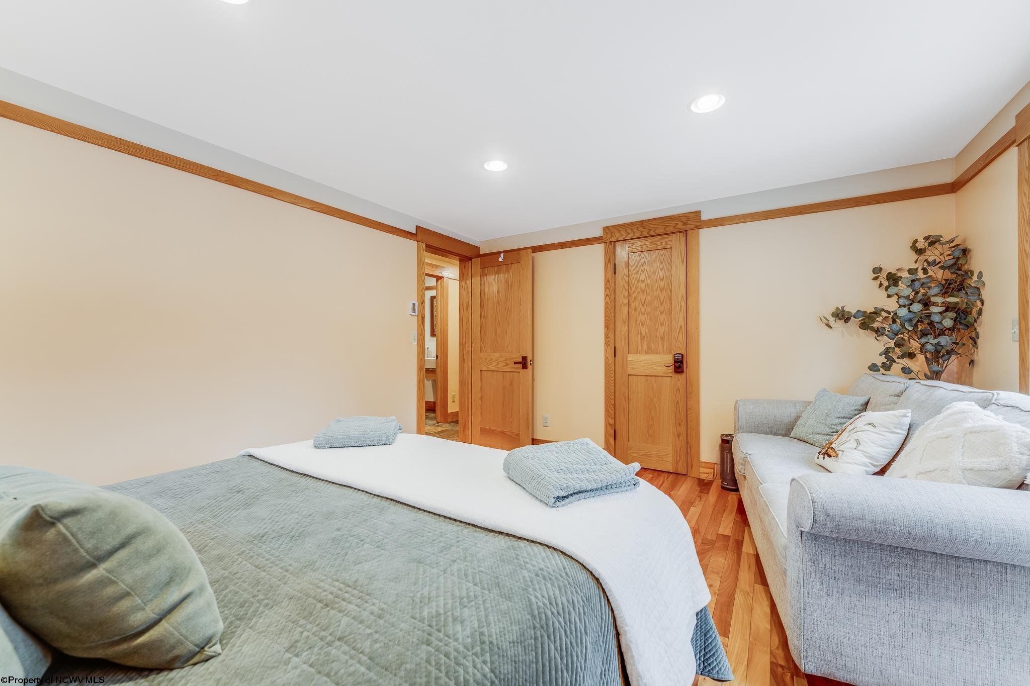 Davis, West Virginia 26260, United States, 4 Bedrooms Bedrooms, ,3 BathroomsBathrooms,Residential,Active,6702