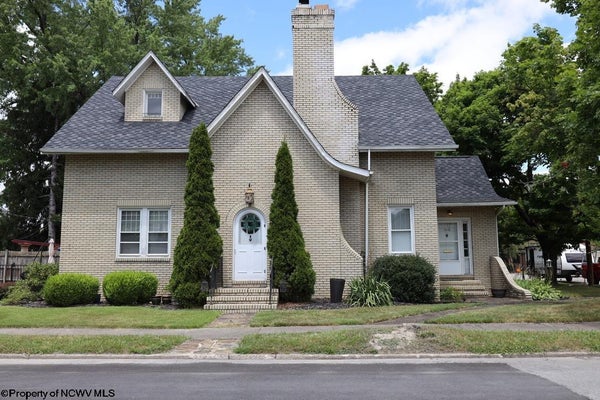 1216 S HENRY AVE, ELKINS, WV 26241 - Image ce2ece78a284dc6cca54ed36e3a294fb/371995929