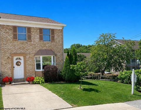 Photo of 1 Regency Court, Morgantown, WV 26505 (MLS # 10165504)