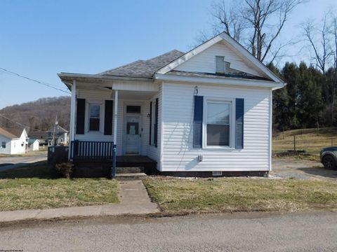 Photo of 301 Lyndon Street, Lumberport, WV 26386 (MLS # 10163518)