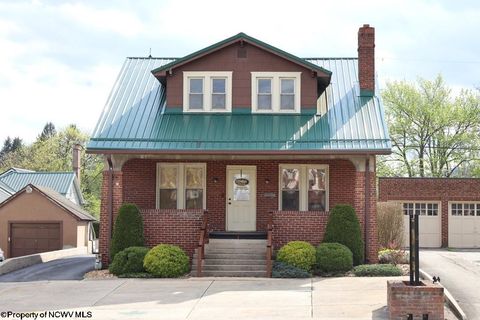 Photo of 44 S Randolph Avenue, Elkins, WV 26241 (MLS # 10164119)