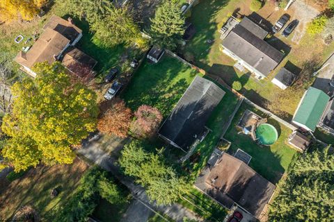 Photo of 609 Beaumont Drive, Morgantown, WV 26508 (MLS # 10163465)