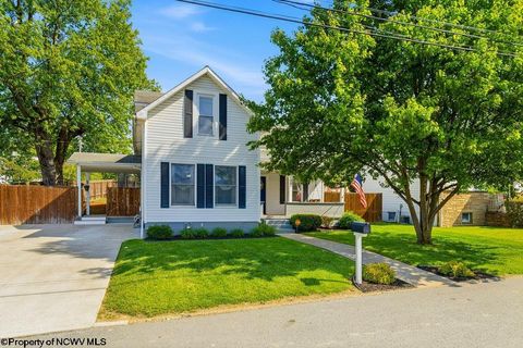 Photo of 244 Ross Street, Bridgeport, WV 26330 (MLS # 10164745)