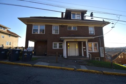 Photo of 678 Spruce Street, Morgantown, WV 26505 (MLS # 10162534)