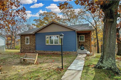 Photo of 1114 Harvartis Street, Morgantown, WV 26508 (MLS # 10162663)