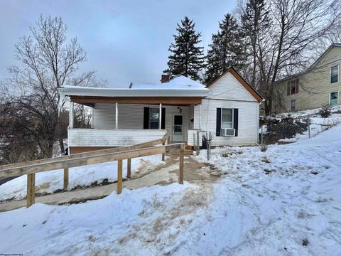 Photo of 1108 Green Street, Fairmont, WV 26554 (MLS # 10163230)