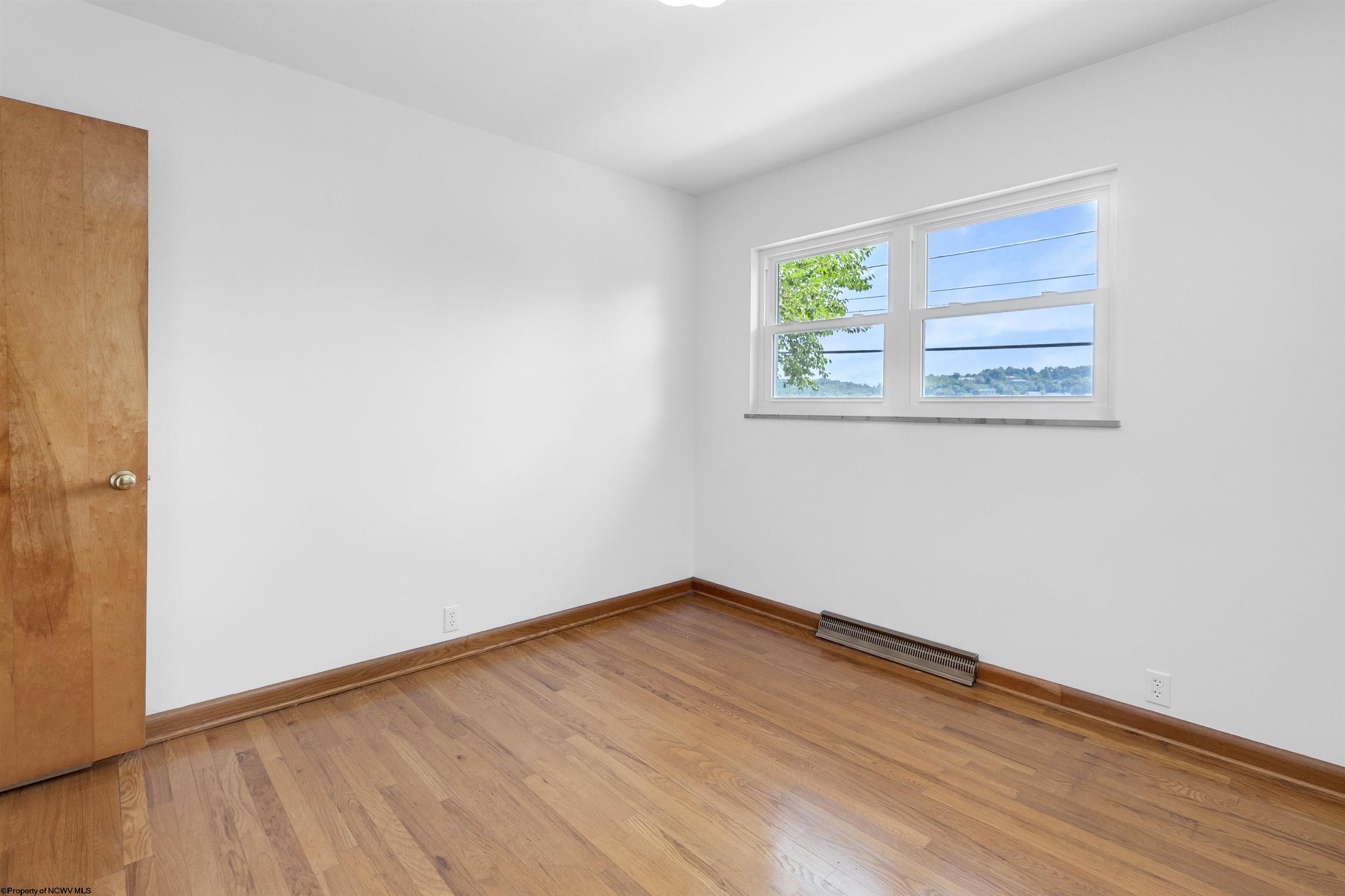 Morgantown, West Virginia 26501, United States, 3 Bedrooms Bedrooms, ,2 BathroomsBathrooms,Residential,Contingent,51741