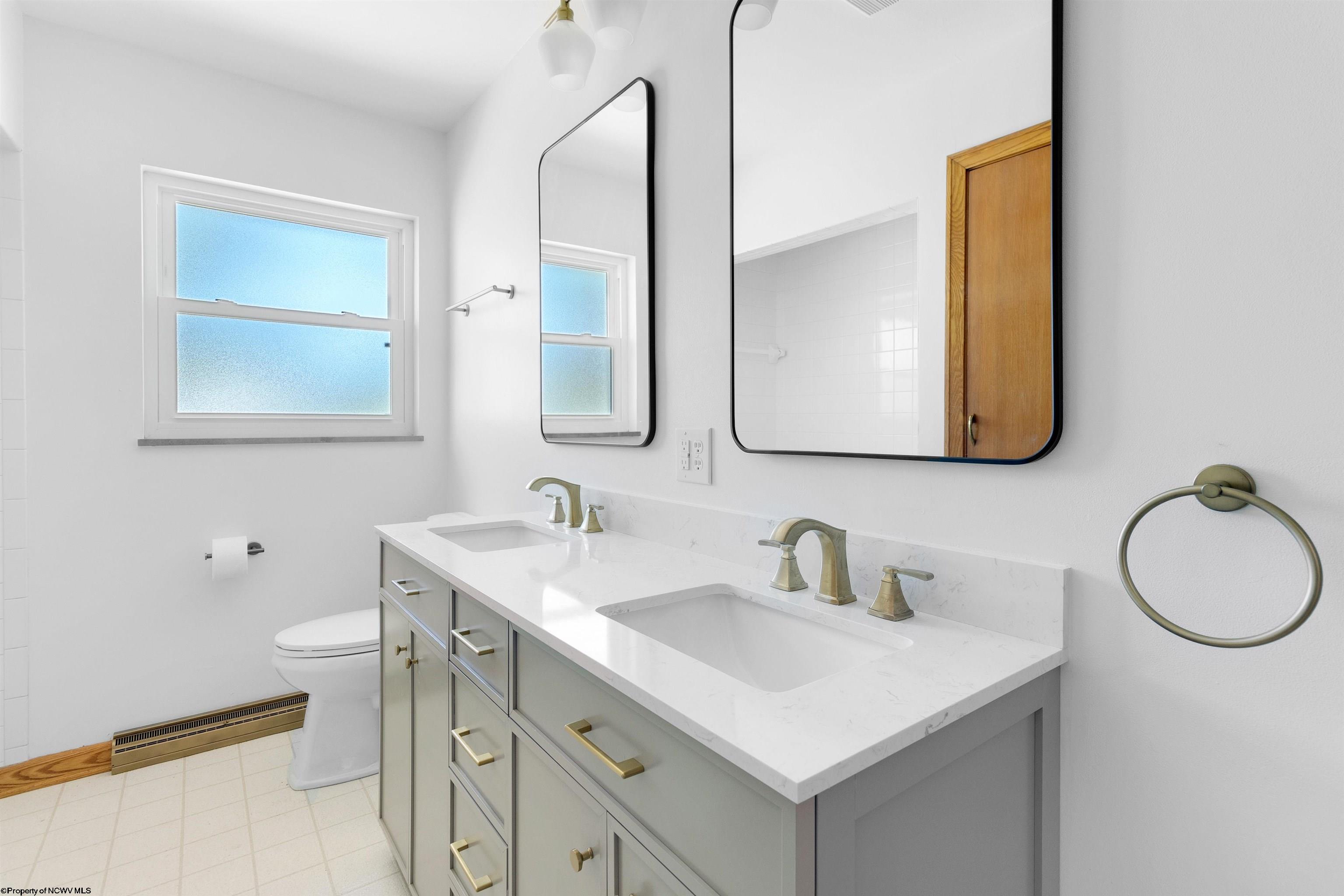 Morgantown, West Virginia 26501, United States, 3 Bedrooms Bedrooms, ,2 BathroomsBathrooms,Residential,Contingent,51741