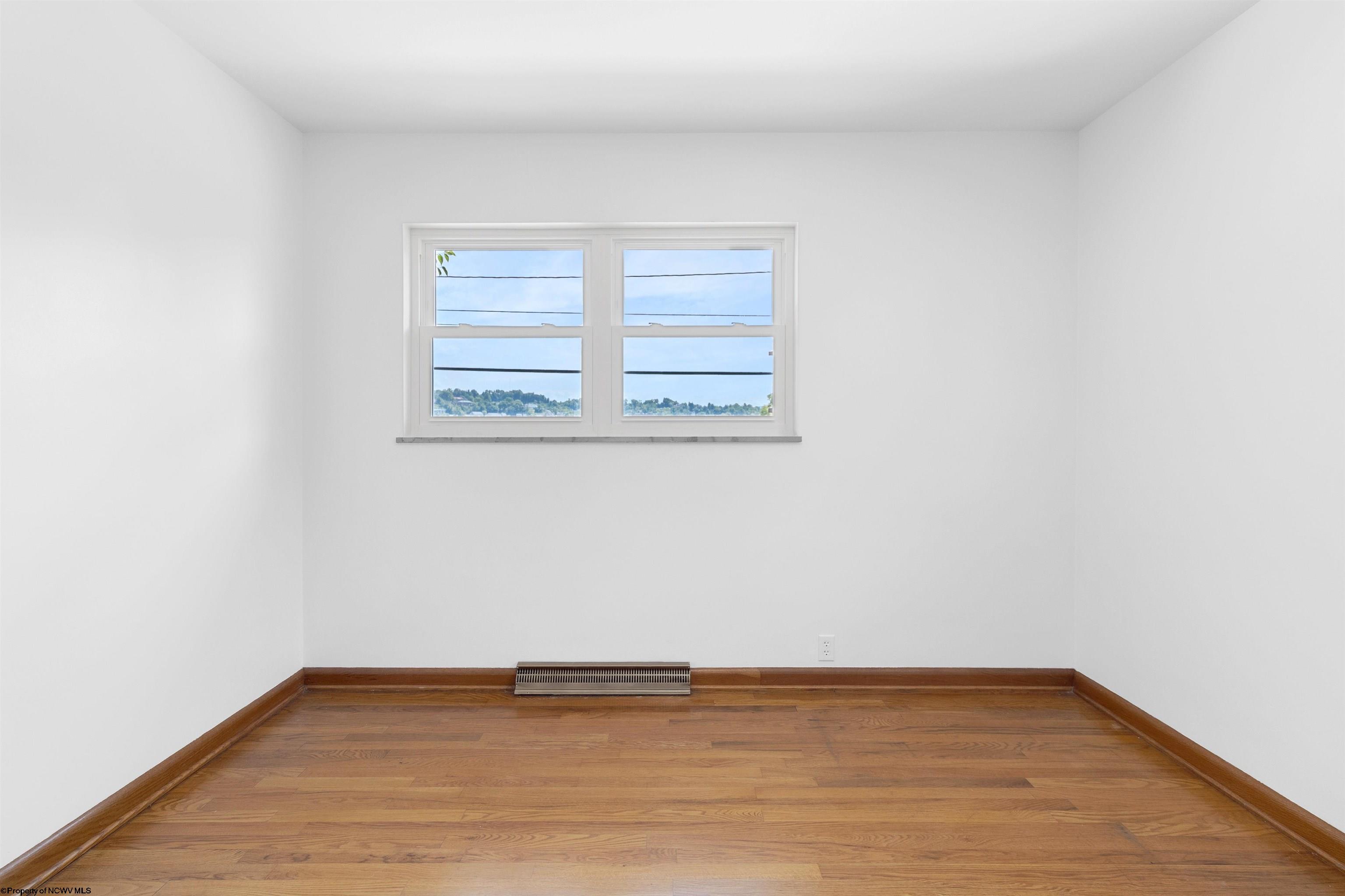 Morgantown, West Virginia 26501, United States, 3 Bedrooms Bedrooms, ,2 BathroomsBathrooms,Residential,Contingent,51741