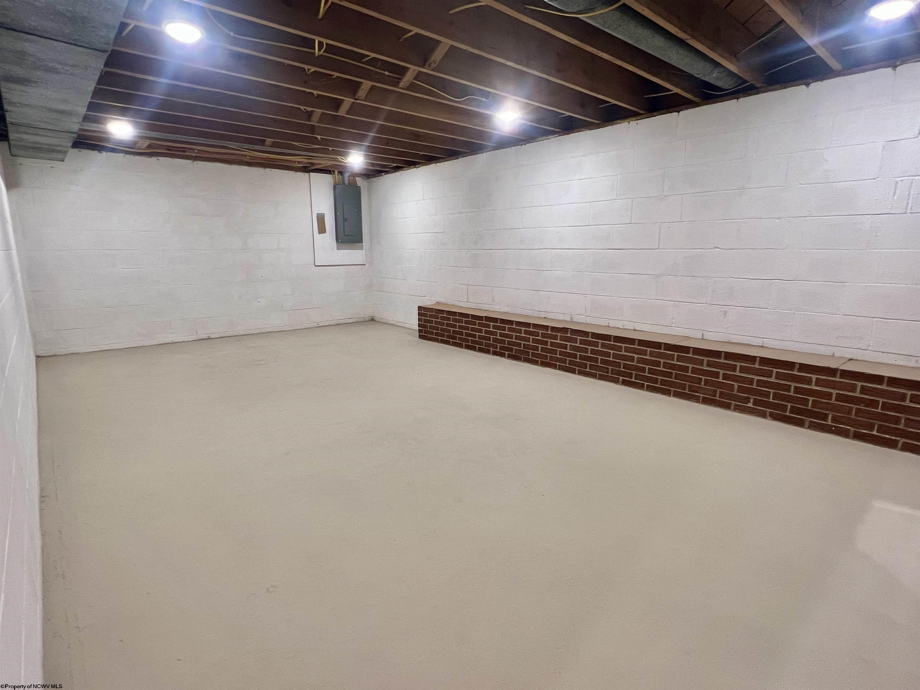 Morgantown, West Virginia 26501, United States, 3 Bedrooms Bedrooms, ,2 BathroomsBathrooms,Residential,Contingent,51741