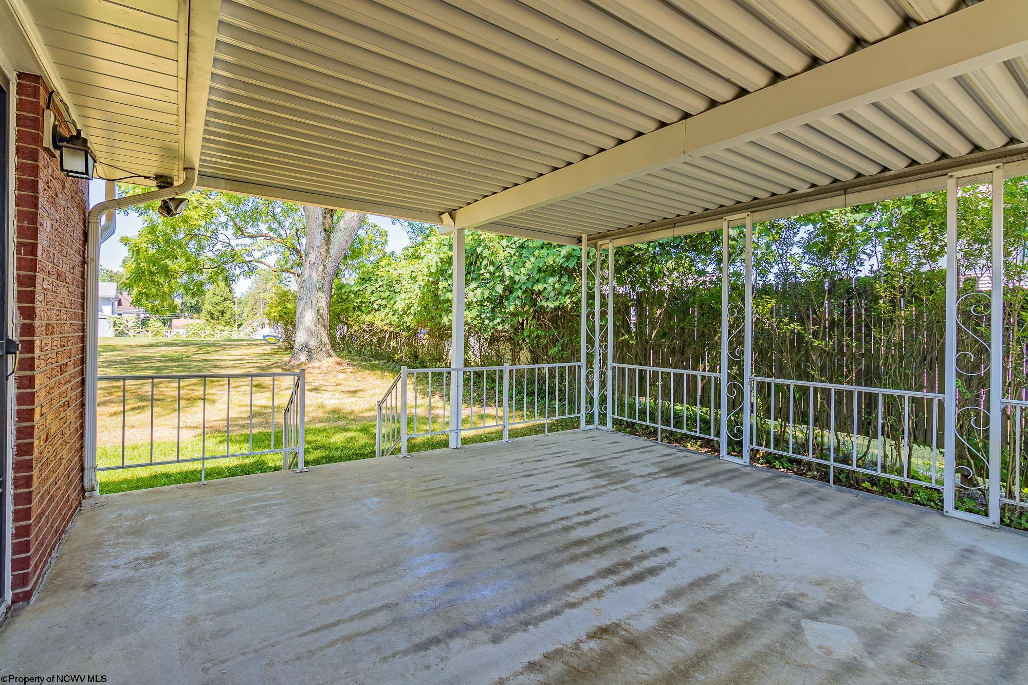 Morgantown, West Virginia 26501, United States, 3 Bedrooms Bedrooms, ,2 BathroomsBathrooms,Residential,Contingent,51741