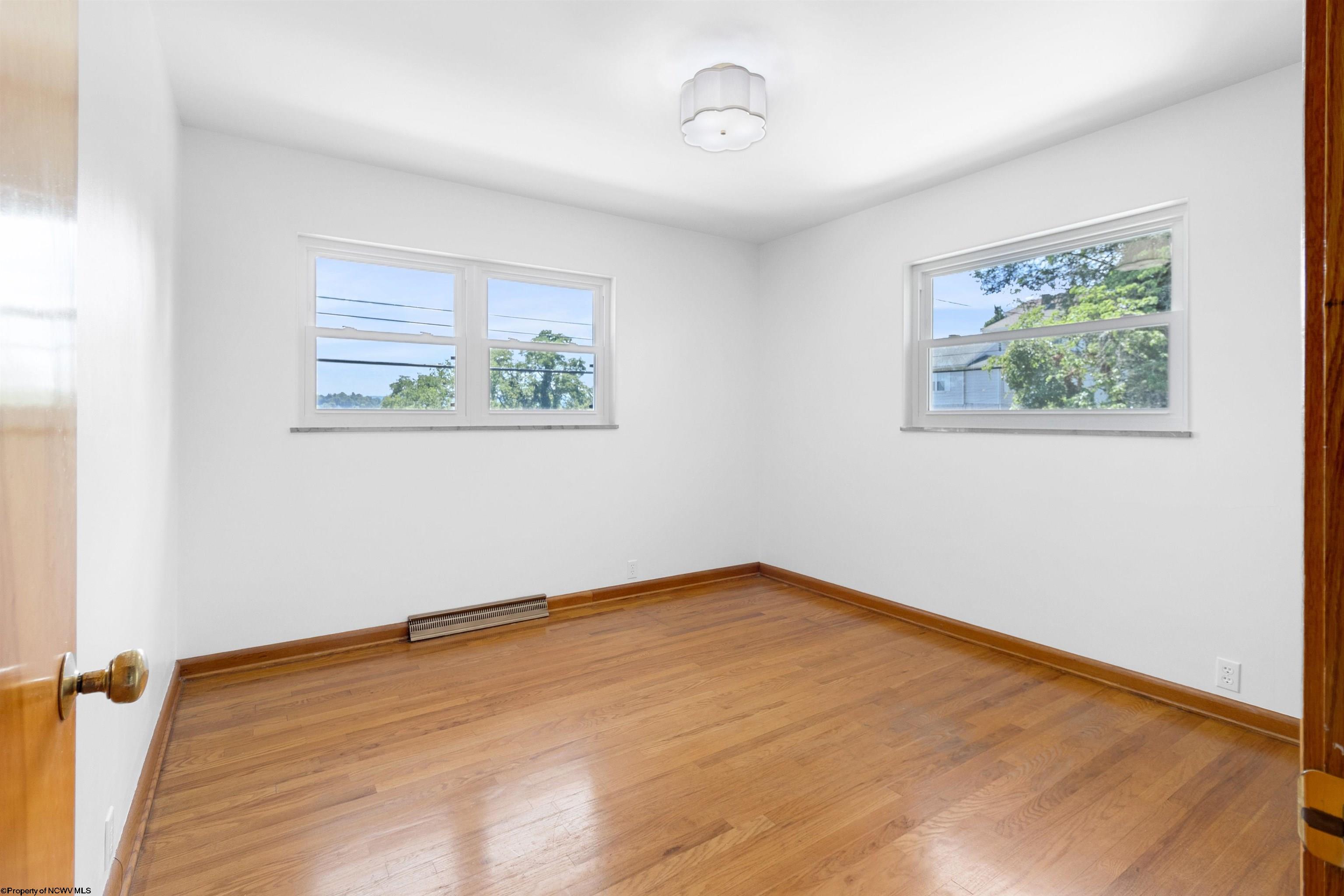 Morgantown, West Virginia 26501, United States, 3 Bedrooms Bedrooms, ,2 BathroomsBathrooms,Residential,Contingent,51741